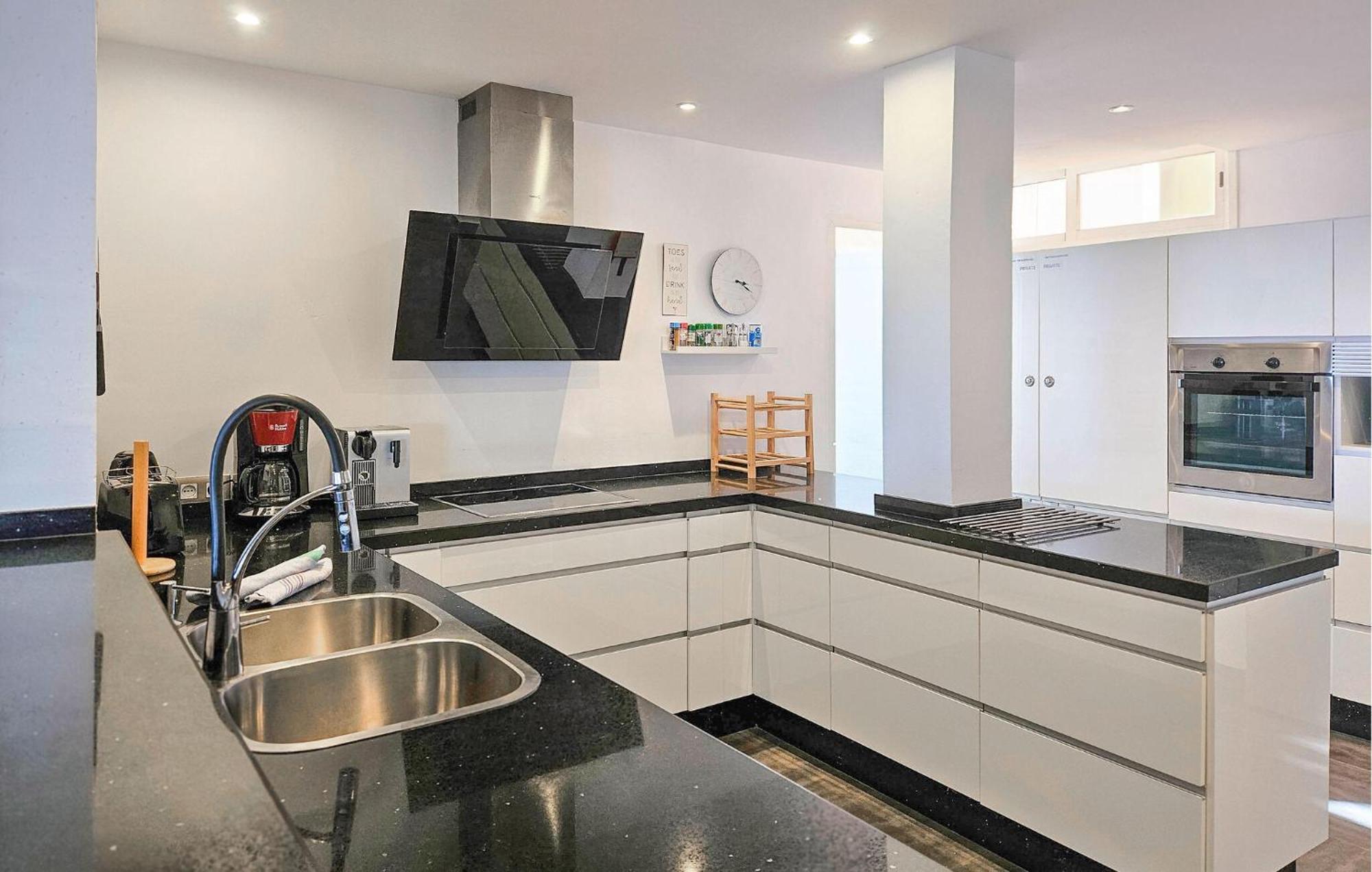 3 Bedroom Gorgeous Apartment In Calahonda Ситио-де-Калаонда Экстерьер фото