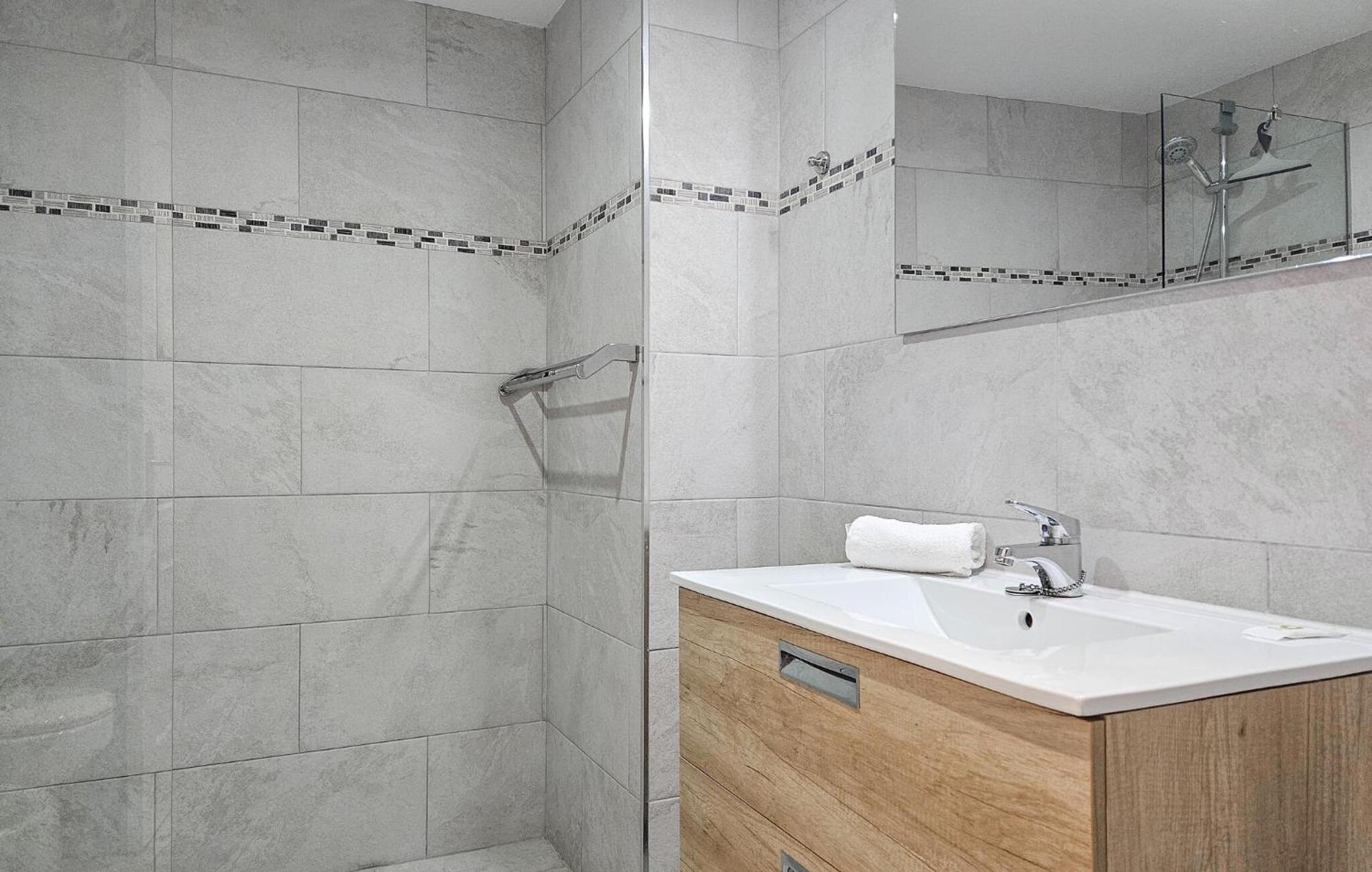 3 Bedroom Gorgeous Apartment In Calahonda Ситио-де-Калаонда Экстерьер фото