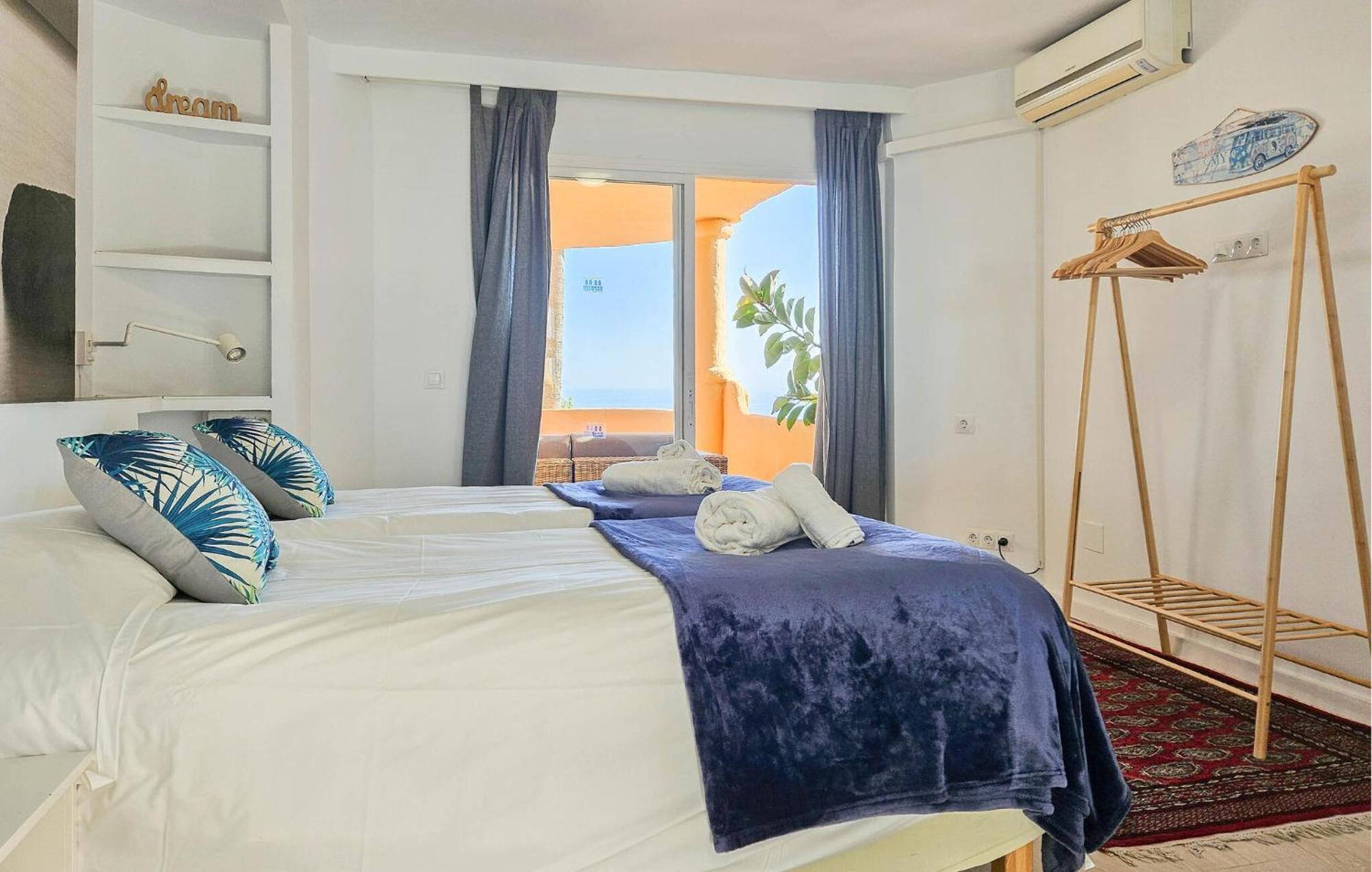 3 Bedroom Gorgeous Apartment In Calahonda Ситио-де-Калаонда Экстерьер фото