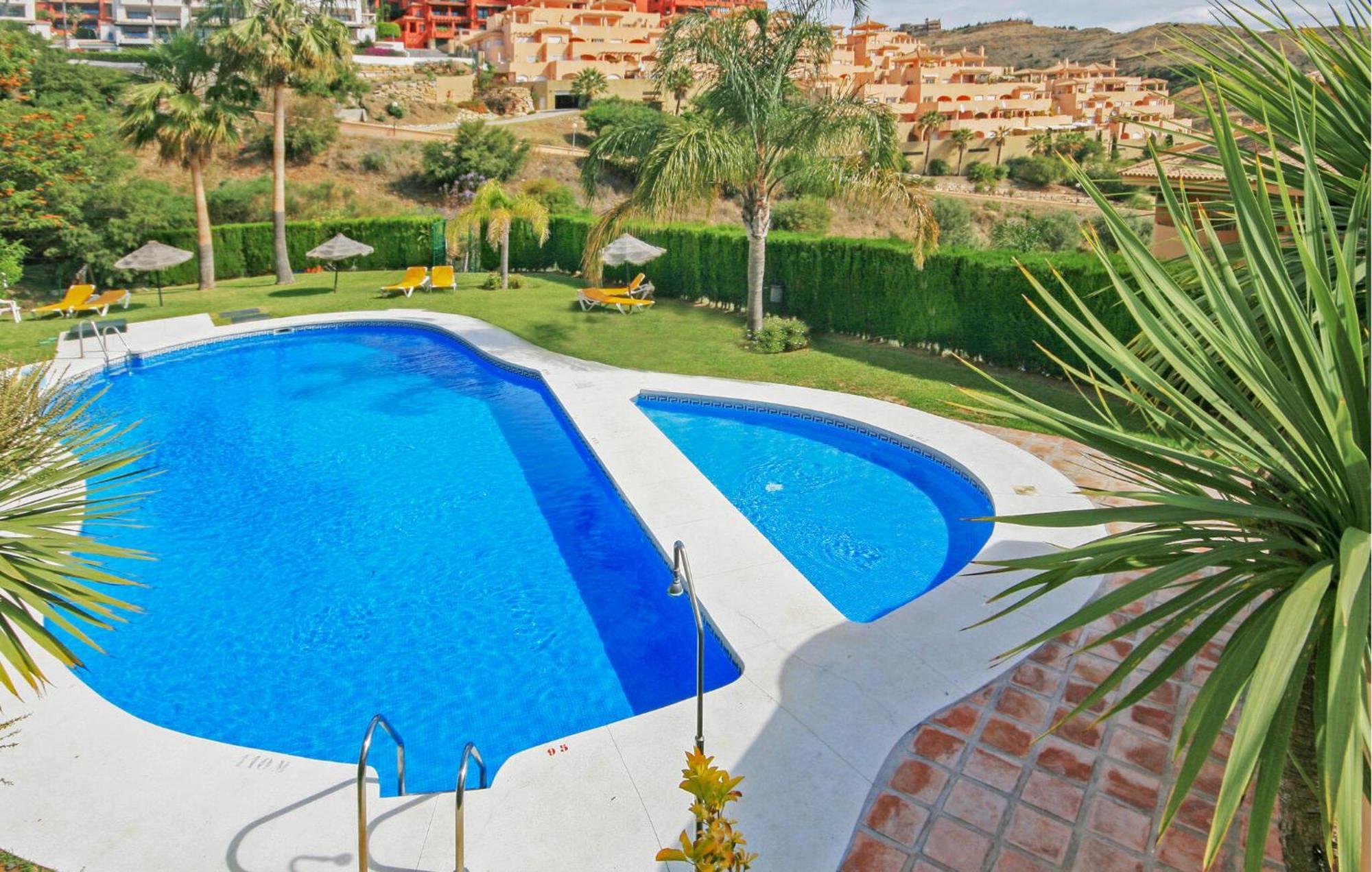3 Bedroom Gorgeous Apartment In Calahonda Ситио-де-Калаонда Экстерьер фото